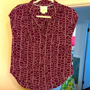 Anthropologie Maeve purple and white rayon cap sleeve button up blouse. Size XS